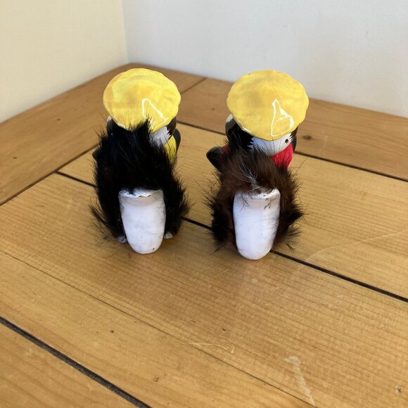 Skunk Ceramic Figurine Fur Tail Set of 2 Anthropomorphic Yellow Hats Vtg Japan - Picture 5 of 9